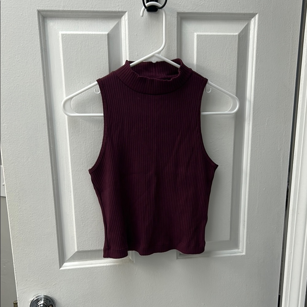 Old Navy Purple Sleeveless Crop Tank Top - never worn